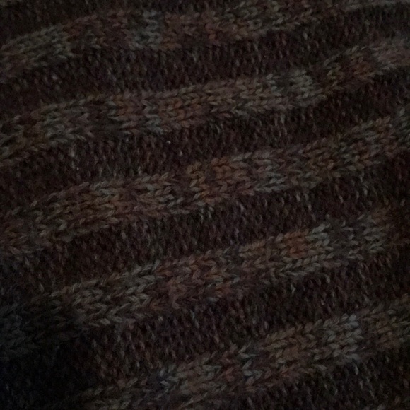 Unique sweater - Picture 5 of 5